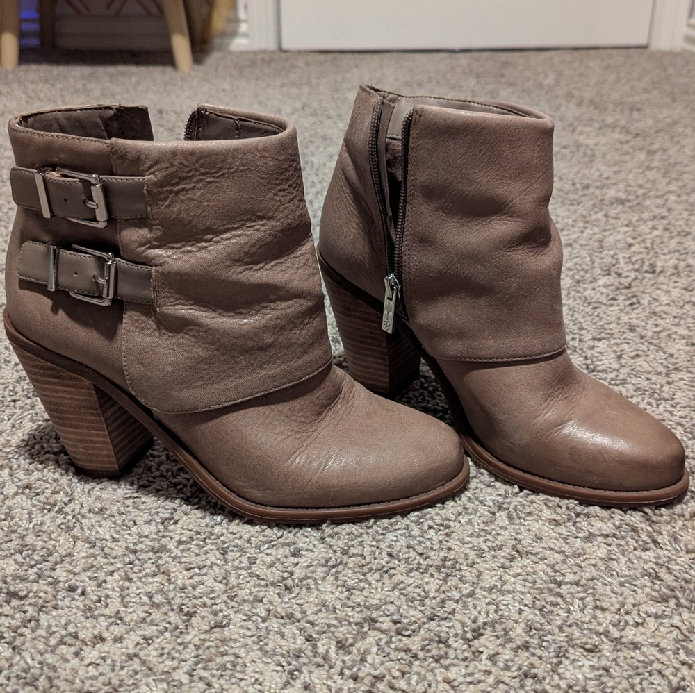 Stylish Women's Ankle Boots Bundle Size 7 - Picture 5 of 15